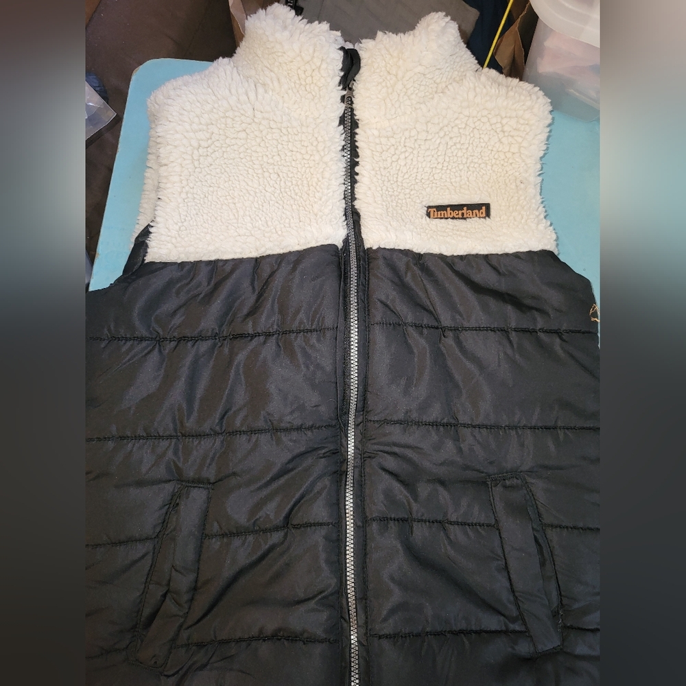 Boys Timberland Black and Cream Vest sz 6 # 830